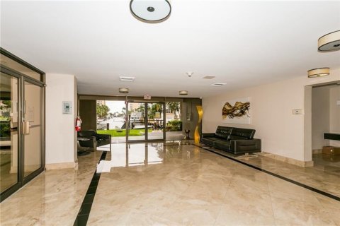 Copropriété à vendre à Fort Lauderdale, Floride: 2 chambres, 95.88 m2 № 996241 - photo 1