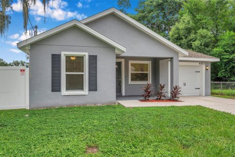 House in Tampa, Florida 3 bedrooms, 114.46 sq.m. № 1366259 - photo 6