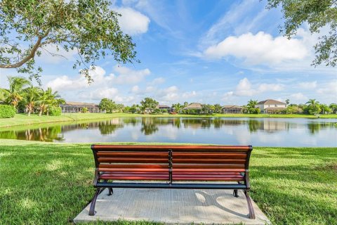 House in Vero Beach, Florida 4 bedrooms, 213.86 sq.m. № 1402294 - photo 25