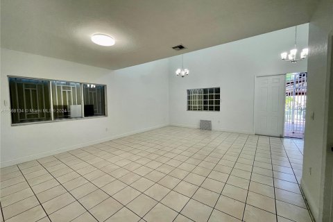 House in Homestead, Florida 5 bedrooms, 265.89 sq.m. № 1384237 - photo 4