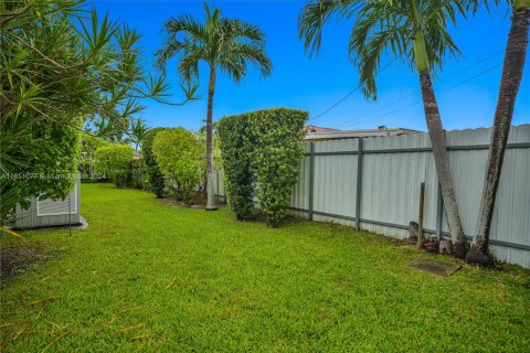 Villa ou maison à vendre à Miami, Floride: 3 chambres, 98.94 m2 № 1333106 - photo 19