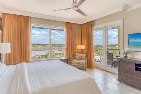Condo in Sarasota, Florida, 3 bedrooms  № 504670 - photo 18