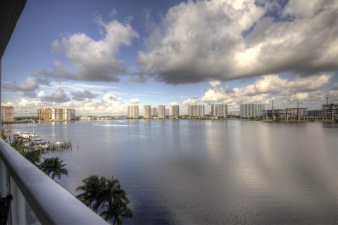 Condominio en venta en Sunny Isles Beach, Florida, 2 dormitorios, 116.59 m2 № 1378784 - foto 6