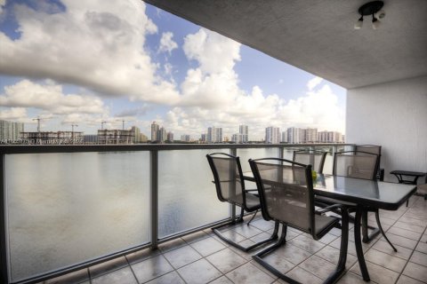 Copropriété à vendre à Sunny Isles Beach, Floride: 2 chambres, 116.59 m2 № 1378784 - photo 5