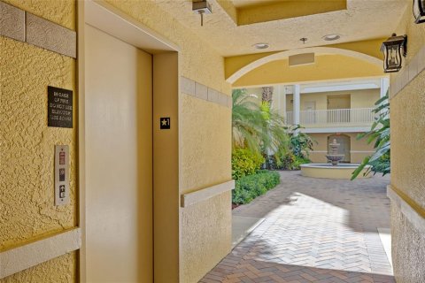 Condo in Punta Gorda, Florida, 2 bedrooms  № 1363510 - photo 2