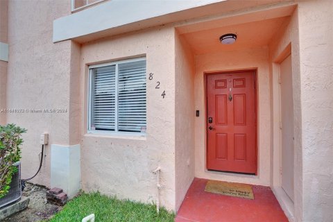 House in Pembroke Pines, Florida 3 bedrooms, 126.44 sq.m. № 1326037 - photo 4