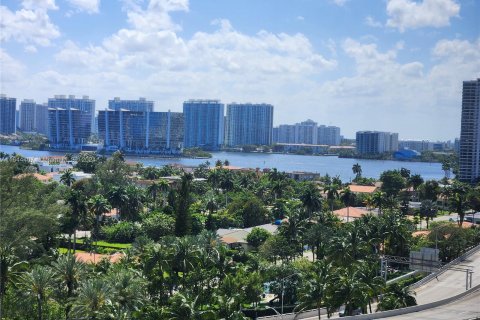 Studio in the Condo in Sunny Isles Beach, Florida  № 1326070 - photo 6