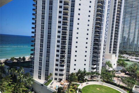 Studio in the Condo in Sunny Isles Beach, Florida  № 1326070 - photo 7