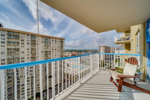 Condo in Sunny Isles Beach, Florida, 1 bedroom  № 941160 - photo 26