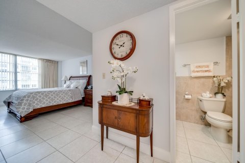 Condo in Sunny Isles Beach, Florida, 1 bedroom  № 941160 - photo 20