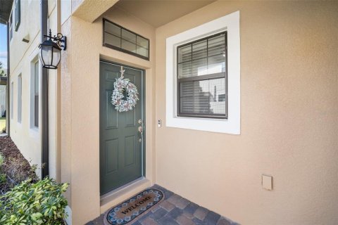 Townhouse in Wesley Chapel, Florida 3 bedrooms, 200.02 sq.m. № 1296642 - photo 4