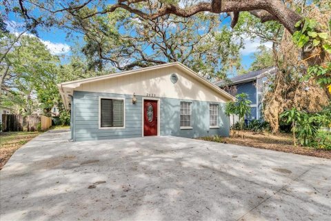 House in Tampa, Florida 3 bedrooms, 161.09 sq.m. № 1434736 - photo 2