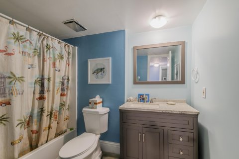 Condo in Juno Beach, Florida, 2 bedrooms  № 1180190 - photo 16