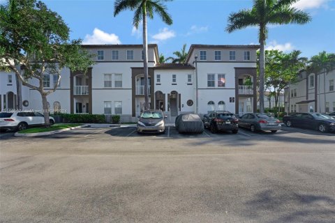 Condominio en venta en Miramar, Florida, 3 dormitorios, 134.24 m2 № 1229611 - foto 2