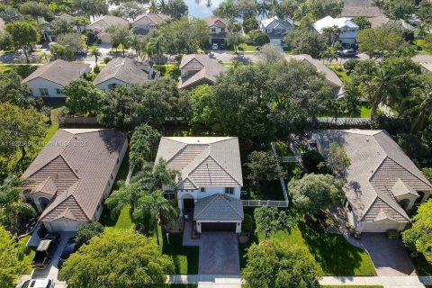 Casa en venta en Pembroke Pines, Florida, 4 dormitorios, 239.5 m2 № 1281570 - foto 29