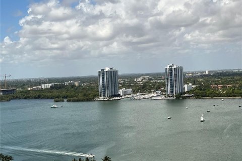 Condominio en venta en Aventura, Florida, 2 dormitorios, 185.8 m2 № 1281572 - foto 1