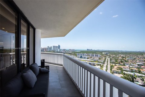 Condominio en venta en Aventura, Florida, 2 dormitorios, 185.8 m2 № 1281572 - foto 4