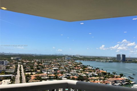 Condo in Aventura, Florida, 2 bedrooms  № 1281572 - photo 7