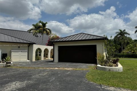 Villa ou maison à vendre à Davie, Floride: 4 chambres, 305.46 m2 № 1101299 - photo 10
