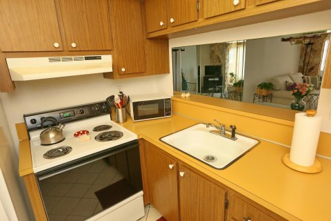 Condo in Tamarac, Florida, 1 bedroom  № 1229283 - photo 17