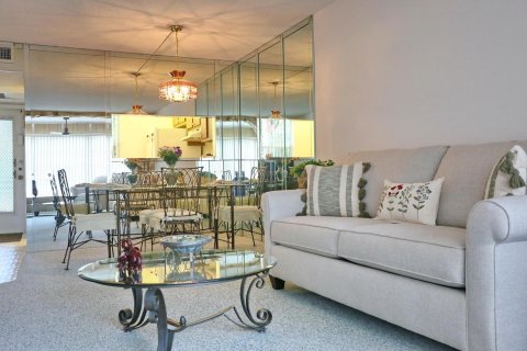 Condo in Tamarac, Florida, 1 bedroom  № 1229283 - photo 16