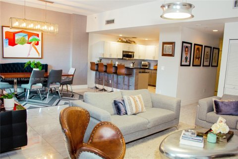 Condominio en venta en Miami, Florida, 2 dormitorios, 198.44 m2 № 1208301 - foto 22