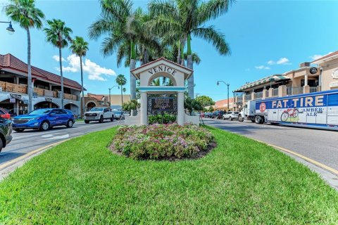 Land in Venice, Florida № 1375269 - photo 21