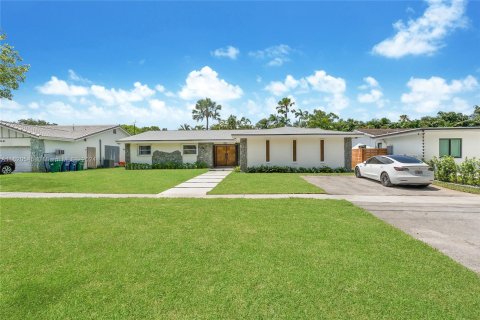 Villa ou maison à vendre à Miami, Floride: 5 chambres, 246.56 m2 № 1242169 - photo 24