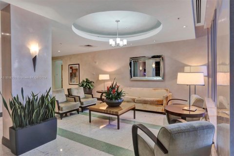 Condo in Hollywood, Florida, 2 bedrooms  № 1242223 - photo 27