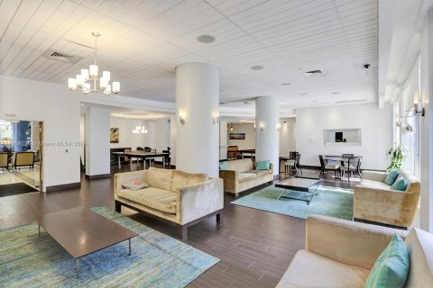 Copropriété à vendre à Hollywood, Floride: 2 chambres, 108.97 m2 № 1242223 - photo 22