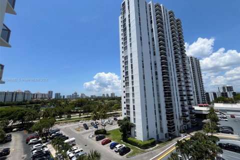 Condominio en venta en Aventura, Florida, 2 dormitorios, 107.12 m2 № 1187573 - foto 4