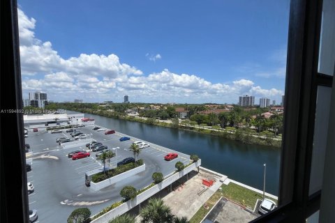 Copropriété à vendre à Aventura, Floride: 2 chambres, 107.12 m2 № 1187573 - photo 2