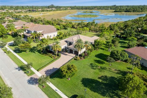 Villa ou maison à vendre à Palm Beach Gardens, Floride: 3 chambres, 315.59 m2 № 1187775 - photo 2