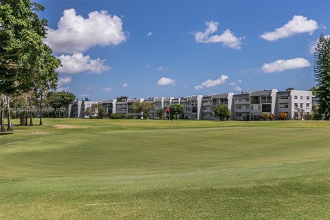 Condo in Margate, Florida, 2 bedrooms  № 1370577 - photo 20