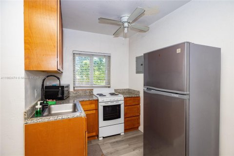 Immobilier commercial à vendre à Miami, Floride: 167.22 m2 № 1370630 - photo 6