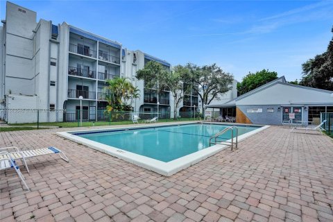 Condo in Plantation, Florida, 2 bedrooms  № 1375438 - photo 5