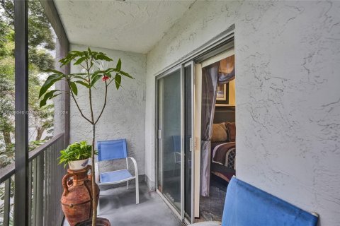 Condo in Plantation, Florida, 2 bedrooms  № 1375438 - photo 24