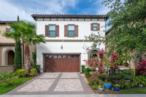 Casa en venta en Orlando, Florida, 4 dormitorios, 358.42 m2 № 1382702 - foto 1