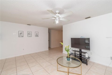 Casa en venta en Ocala, Florida, 3 dormitorios, 145.67 m2 № 1322515 - foto 9