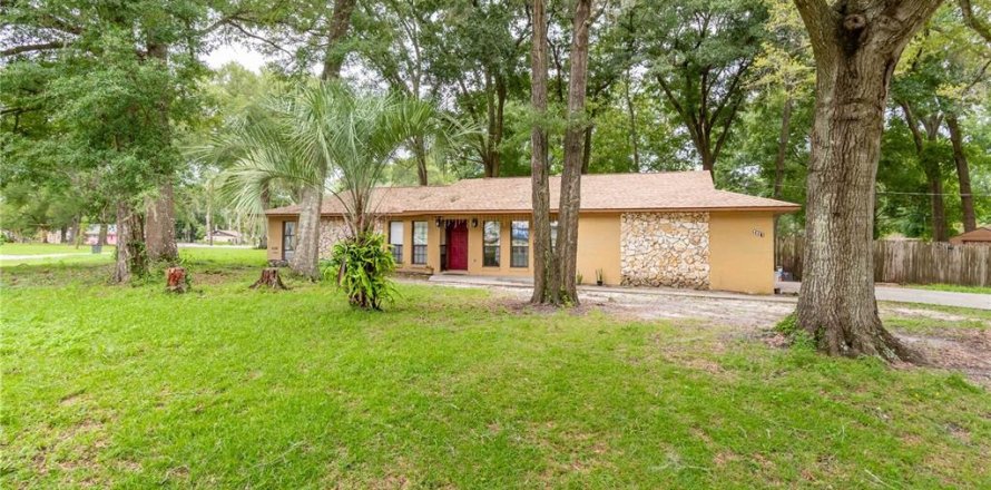 Villa ou maison à Ocala, Floride 3 chambres, 145.67 m2 № 1322515