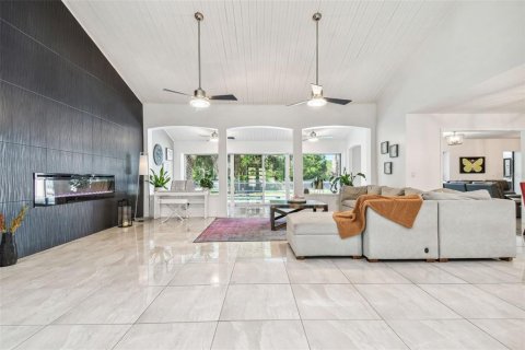 Villa ou maison à vendre à Tampa, Floride: 4 chambres, 312.8 m2 № 1399225 - photo 7