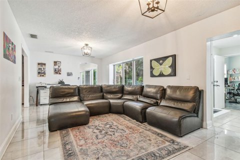 Villa ou maison à vendre à Tampa, Floride: 4 chambres, 312.8 m2 № 1399225 - photo 23