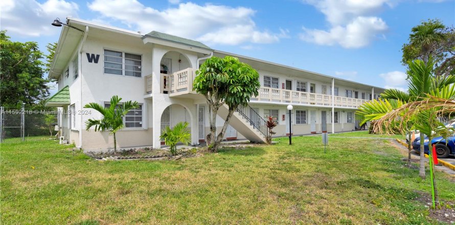 Condo à Miami Gardens, Floride, 2 chambres  № 1181924