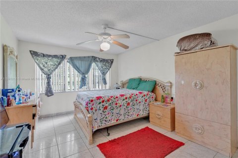 Copropriété à vendre à Miami Gardens, Floride: 2 chambres, 94.02 m2 № 1181924 - photo 6