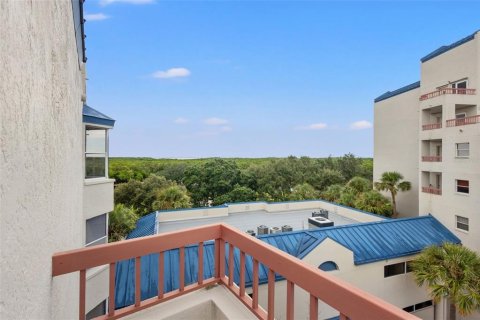 Condo in Clearwater, Florida, 1 bedroom  № 1366349 - photo 5