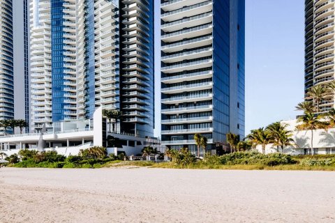 MUSE RESIDENCES in Sunny Isles Beach, Florida № 21463 - photo 3