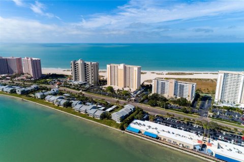 Copropriété à louer à Clearwater, Floride: 2 chambres, 101.64 m2 № 731174 - photo 2