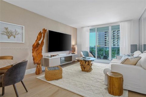 Condo in Miami Beach, Florida, 2 bedrooms  № 1189314 - photo 15