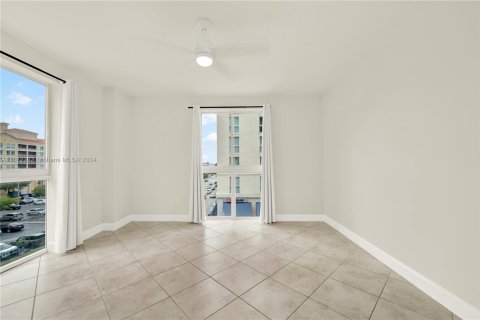 Condo in Miami, Florida, 1 bedroom  № 1394846 - photo 19