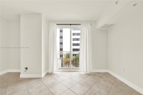 Condominio en venta en Miami, Florida, 1 dormitorio, 87.42 m2 № 1394846 - foto 11